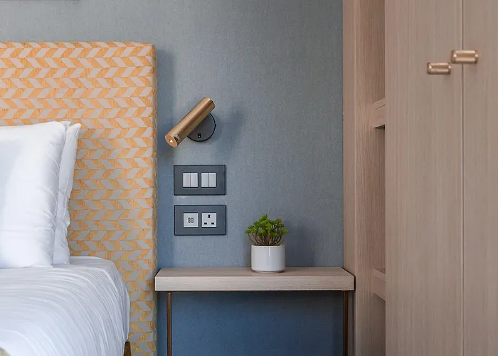 123 Mainstreet Boutique 3*