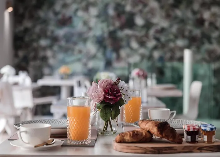 Hotel 123 Mainstreet Boutique 3*