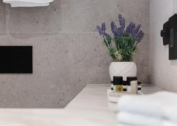 123 Mainstreet Boutique St. Julian's